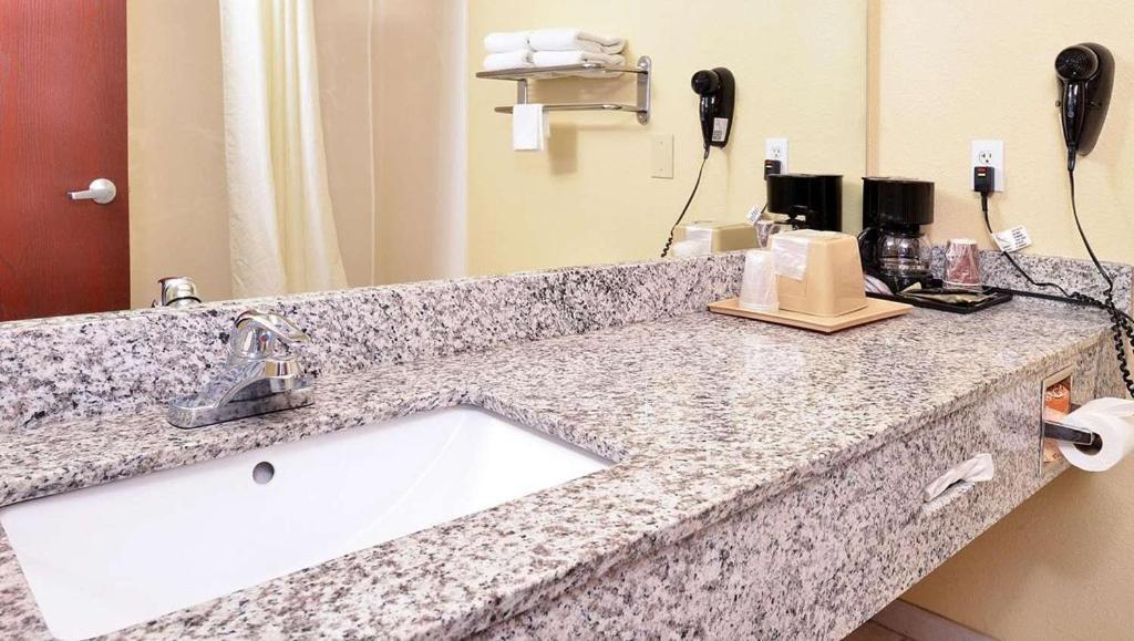 Quality Inn And Suites 沃思堡 外观 照片